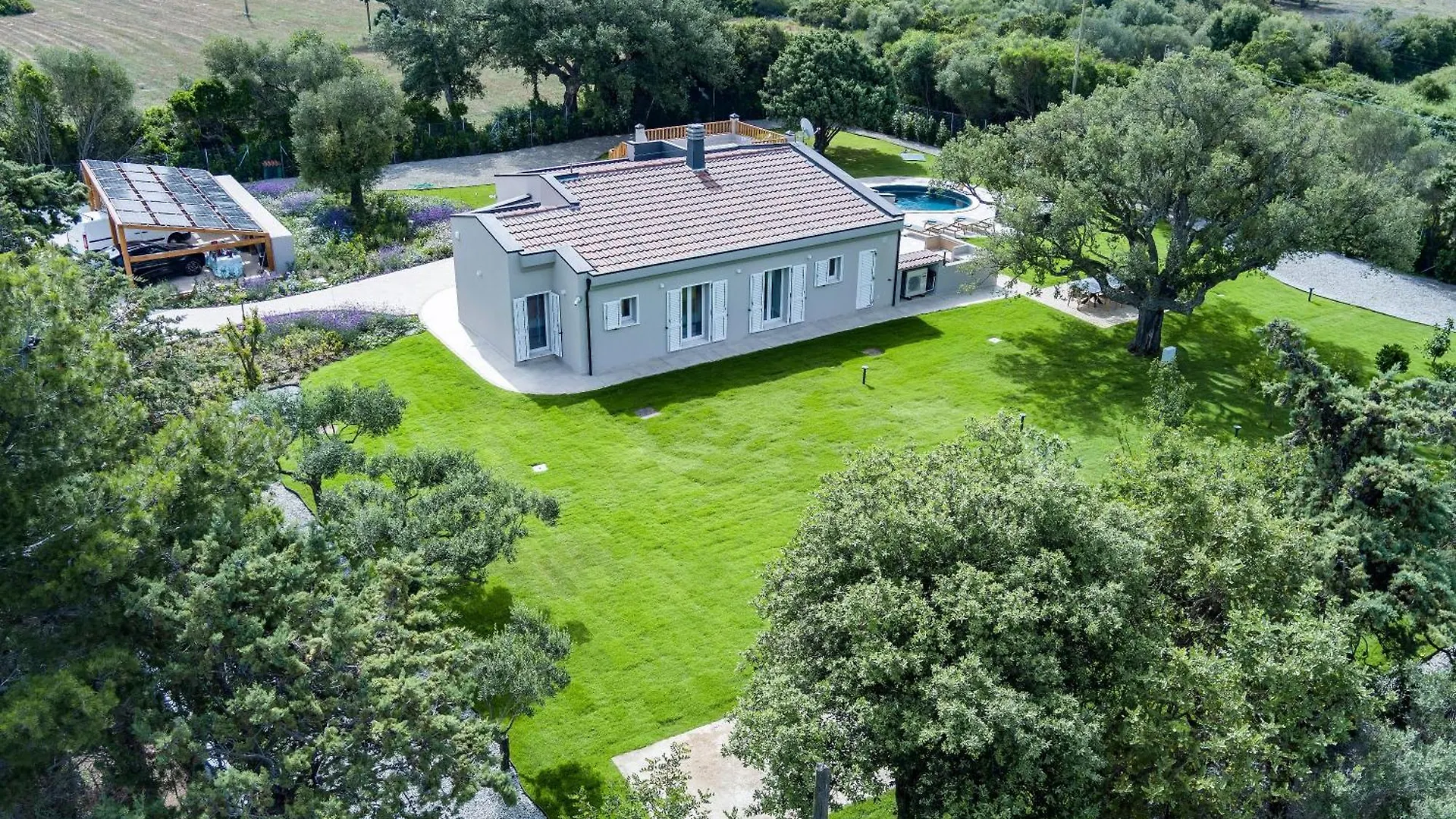 Villa Golden Root Real Estate سان تيودورو إيطاليا